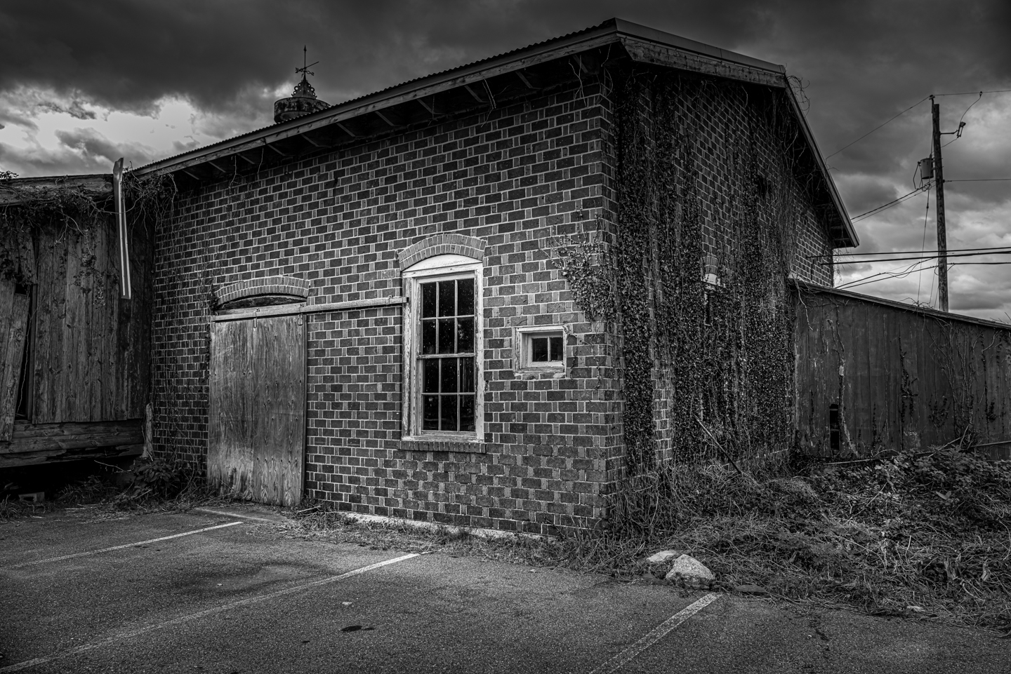 3rd PrizeOpen Mono In Class 1 By Victoria Smith For Old Nassau Station OCT-2023.jpg